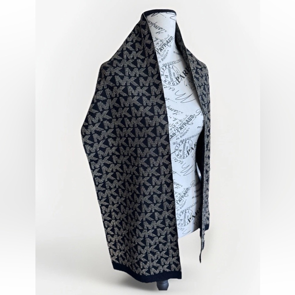 michael kors logo scarf black